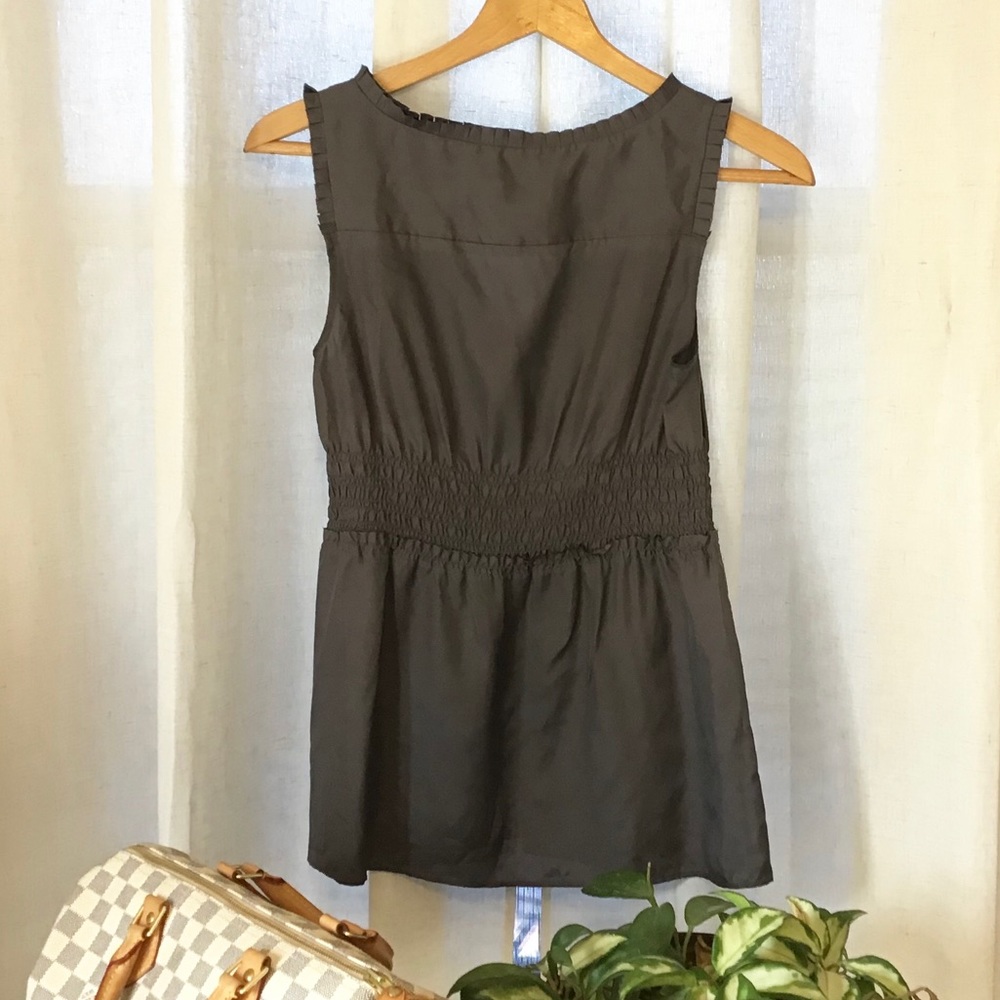 ⭕️Sold⭕️Banana Republic Gray Silk Blouse XS - Picture 2 of 3